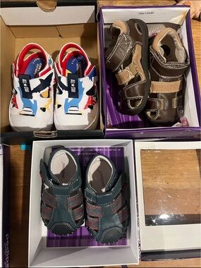 pediped Boys Navy and Red Closed-Toe Sandals